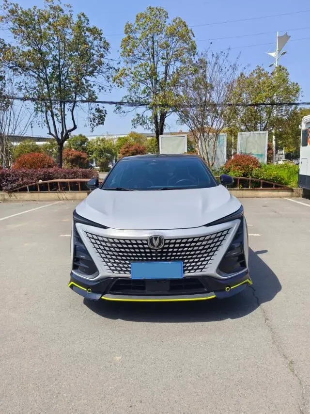 2022 ChangAn UNI-T 1.5T 188HP L4 7DCT,autocango,china used car exporter,china ev exporter,chinese used car exporter,chinese used ev exporter