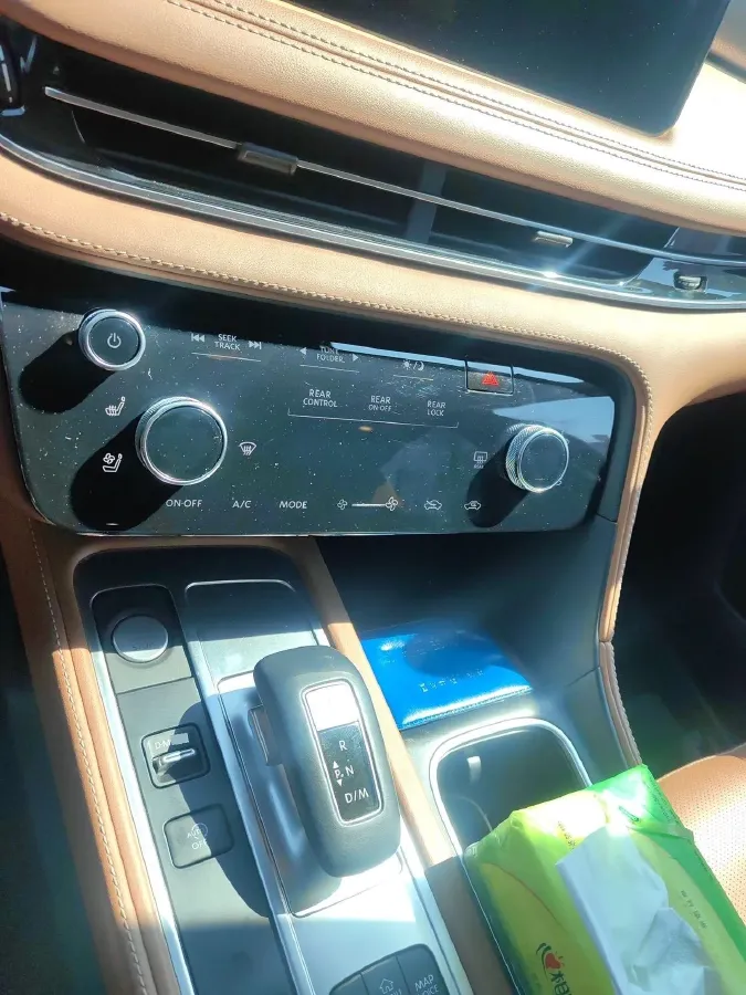 2024 Infiniti QX60 2.0T 252HP L4 9AT,autocango,china used car exporter,china ev exporter,chinese used car exporter,chinese used ev exporter