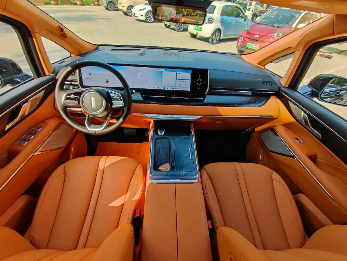 2024 Voyah ZhuiGuang 1.5T 136HP L4 PHEV 43KWH,autocango,china used car exporter,china ev exporter,chinese used car exporter,chinese used ev exporter