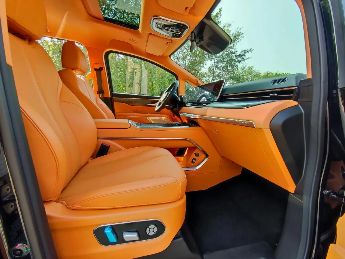 2024 Voyah ZhuiGuang 1.5T 136HP L4 PHEV 43KWH,autocango,china used car exporter,china ev exporter,chinese used car exporter,chinese used ev exporter