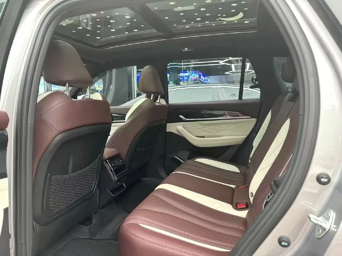 2021 Geely Monjaro 2.0T 218HP L4 7DCT,autocango,china used car exporter,china ev exporter,chinese used car exporter,chinese used ev exporter