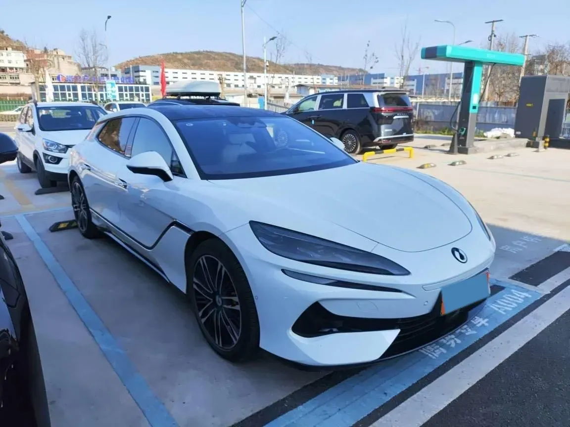 2024 Denza DenzaZ9GT 2.0T 207HP L4 E-CVT PHEV 38.5KWH,autocango,china used car exporter,china ev exporter,chinese used car exporter,chinese used ev exporter