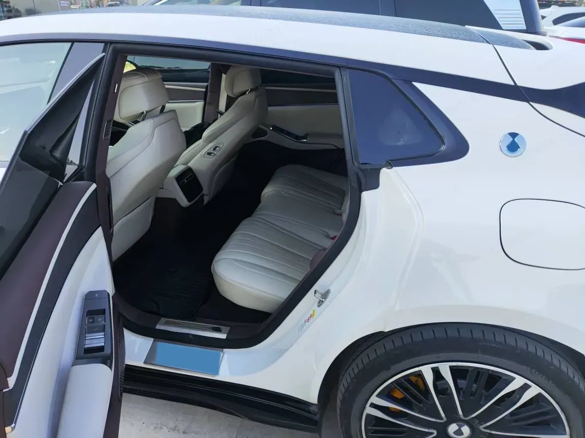 2024 Denza DenzaZ9GT 2.0T 207HP L4 E-CVT PHEV 38.5KWH,autocango,china used car exporter,china ev exporter,chinese used car exporter,chinese used ev exporter