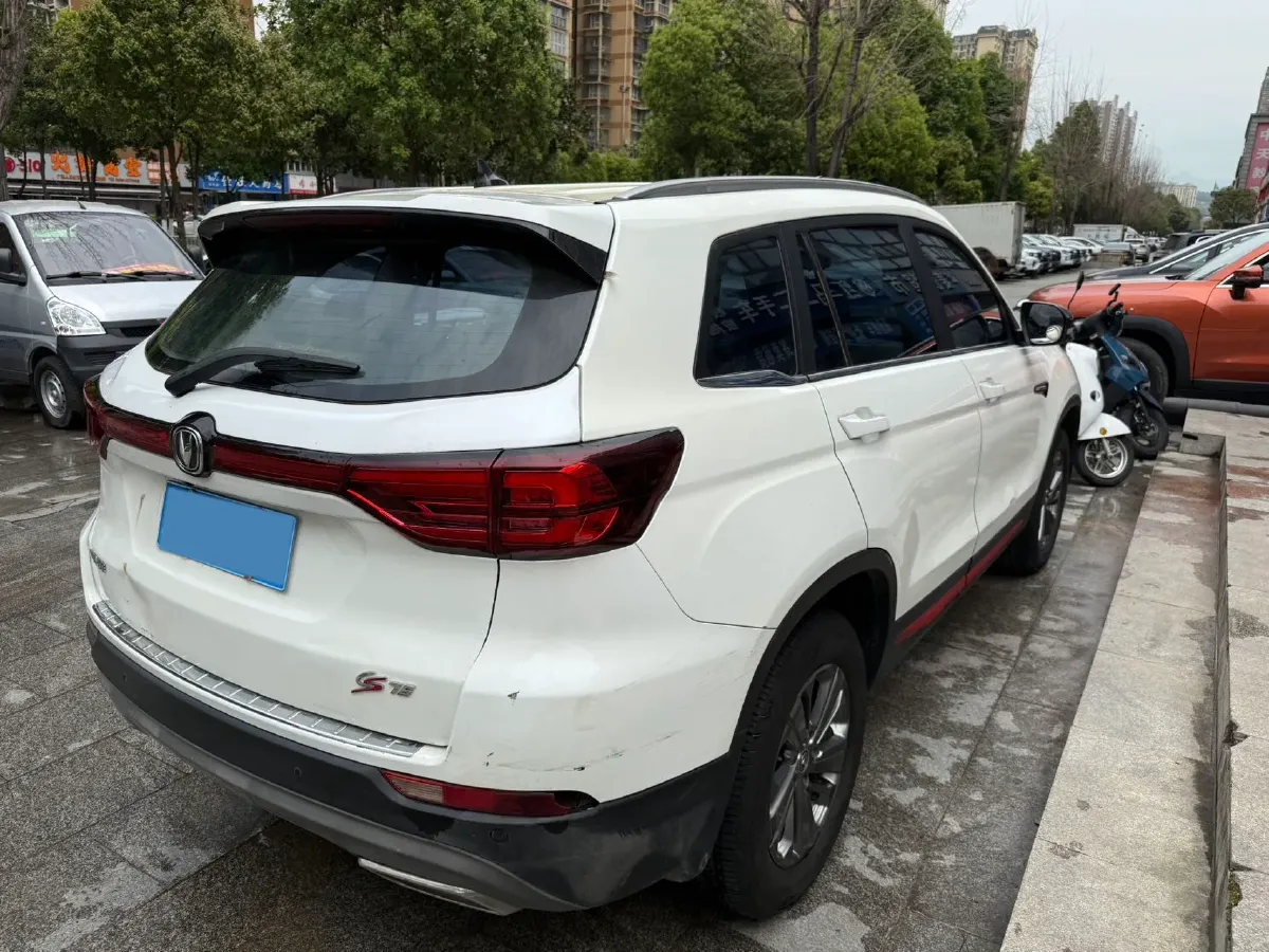 2021 ChangAn CS75 1.5T 178HP L4 7DCT,autocango,china used car exporter,china ev exporter,chinese used car exporter,chinese used ev exporter