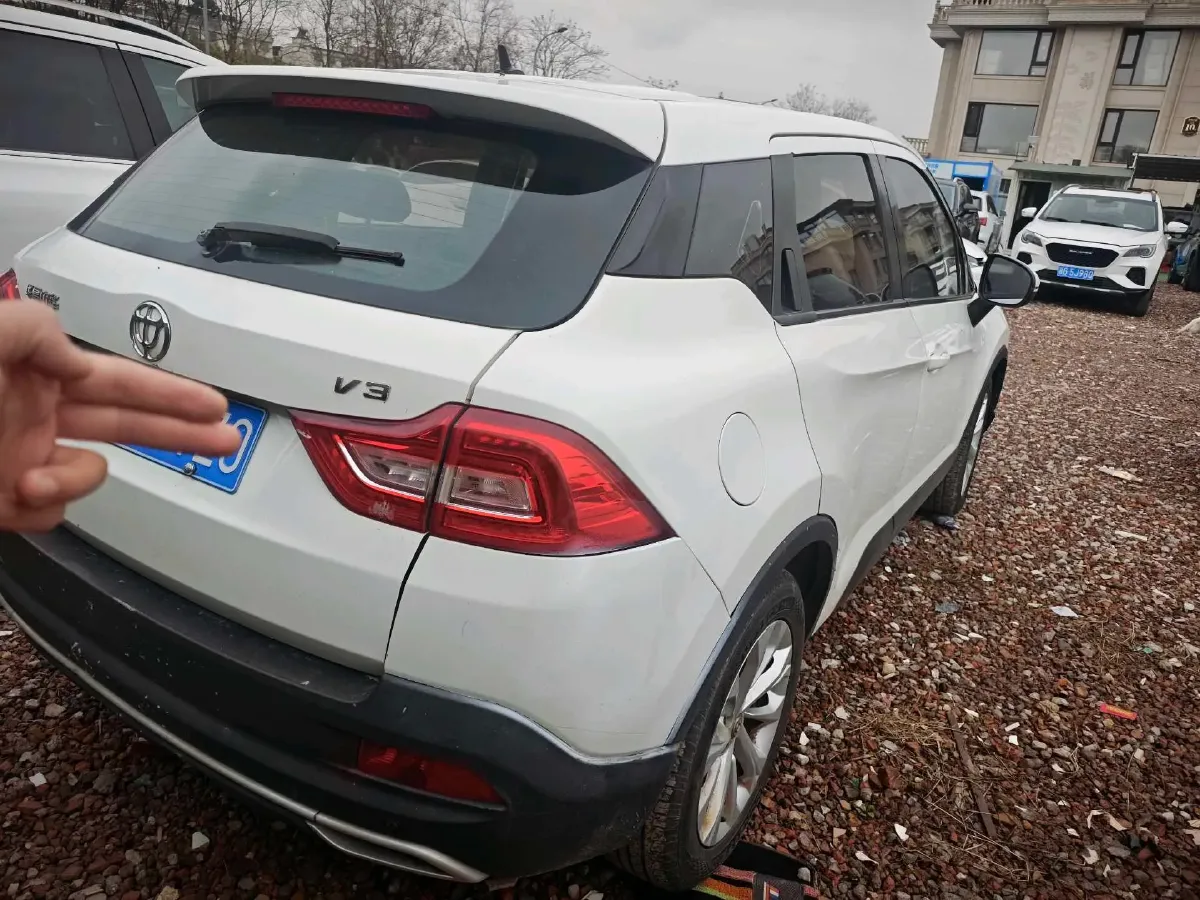 2020 Brilliance Auto V3 1.6L 118HP L4 5MT,autocango,china used car exporter,china ev exporter,chinese used car exporter,chinese used ev exporter