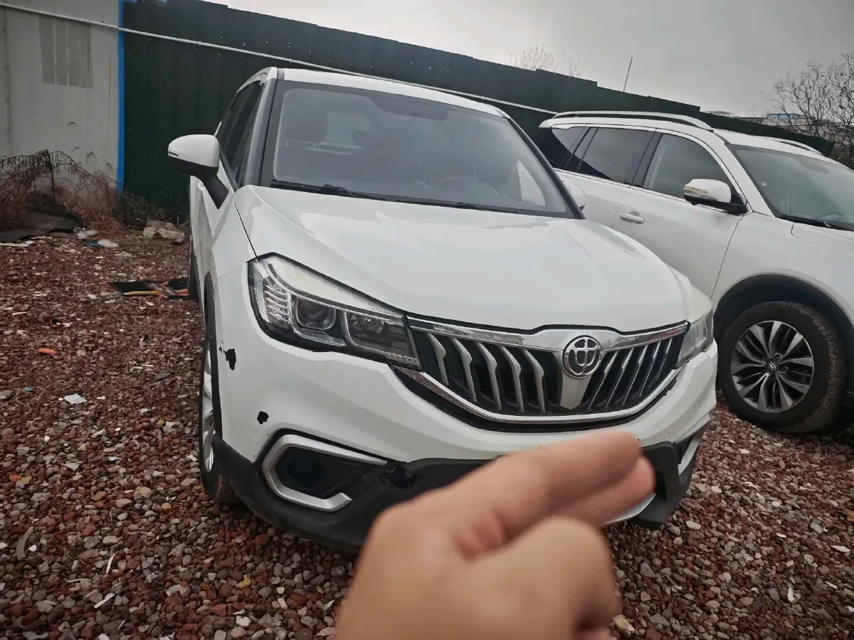 2020 Brilliance Auto V3 1.6L 118HP L4 5MT,autocango,china used car exporter,china ev exporter,chinese used car exporter,chinese used ev exporter