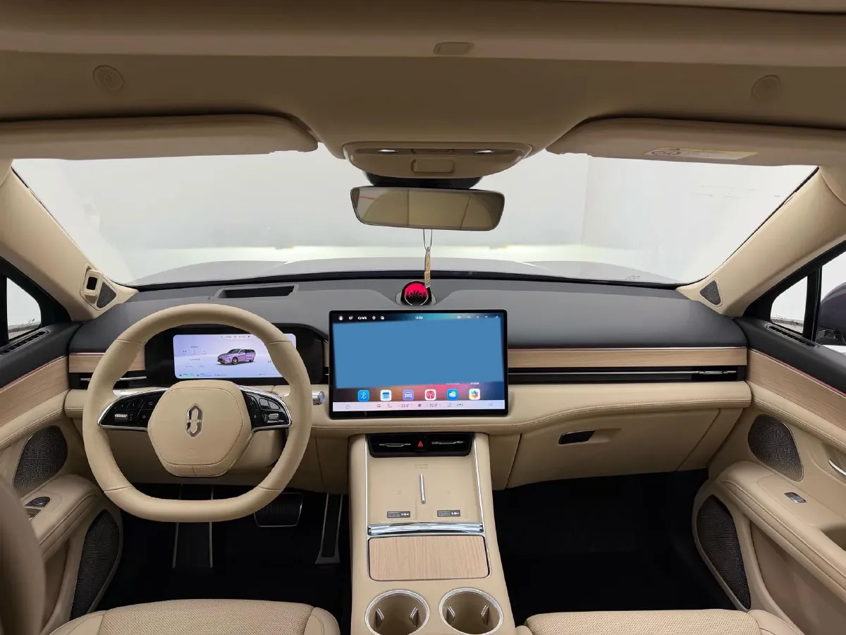 2025 AITO AITO M5 1.5T 152HP L4 REEV 42KWH,autocango,china used car exporter,china ev exporter,chinese used car exporter,chinese used ev exporter