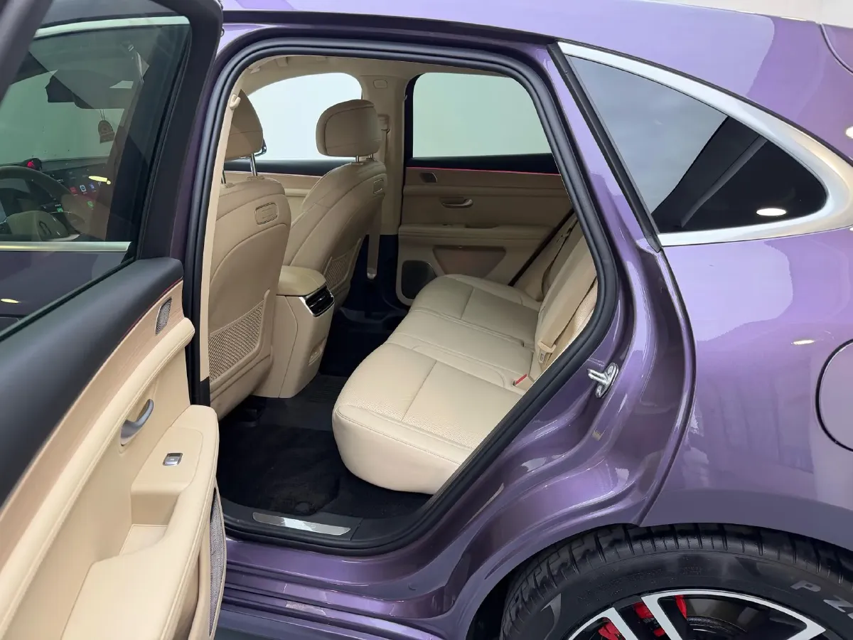 2025 AITO AITO M5 1.5T 152HP L4 REEV 42KWH,autocango,china used car exporter,china ev exporter,chinese used car exporter,chinese used ev exporter