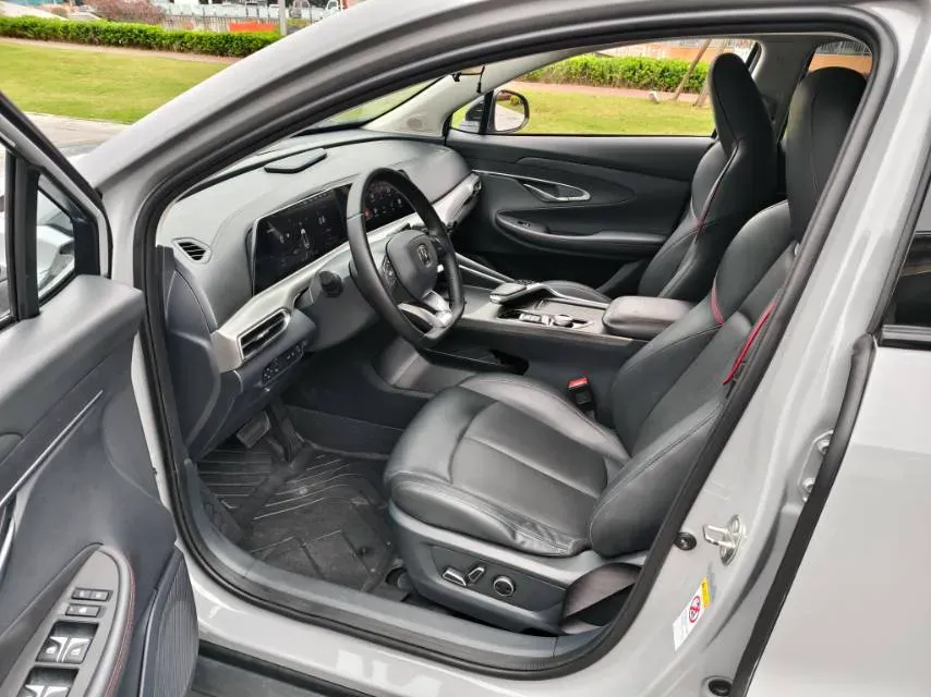 2020 ChangAn UNI-T 1.5T 180HP L4 7DCT,autocango,china used car exporter,china ev exporter,chinese used car exporter,chinese used ev exporter