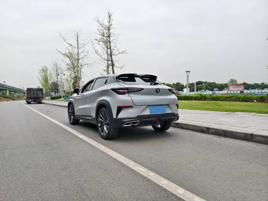 2020 ChangAn UNI-T 1.5T 180HP L4 7DCT,autocango,china used car exporter,china ev exporter,chinese used car exporter,chinese used ev exporter