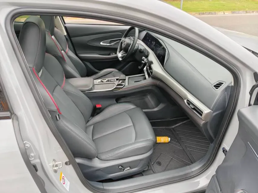 2020 ChangAn UNI-T 1.5T 180HP L4 7DCT,autocango,china used car exporter,china ev exporter,chinese used car exporter,chinese used ev exporter