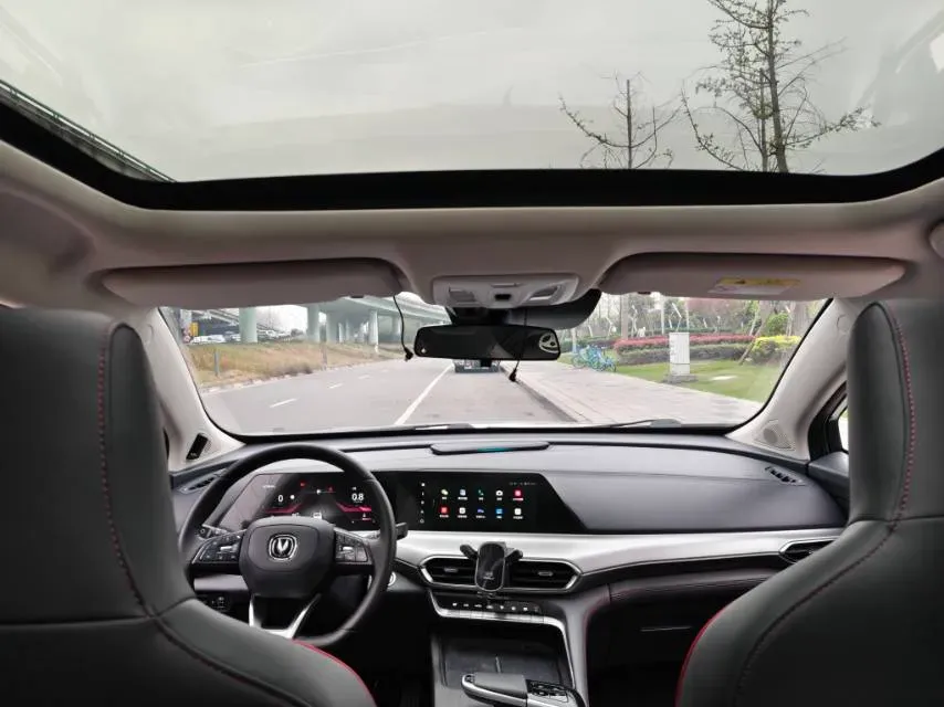 2020 ChangAn UNI-T 1.5T 180HP L4 7DCT,autocango,china used car exporter,china ev exporter,chinese used car exporter,chinese used ev exporter