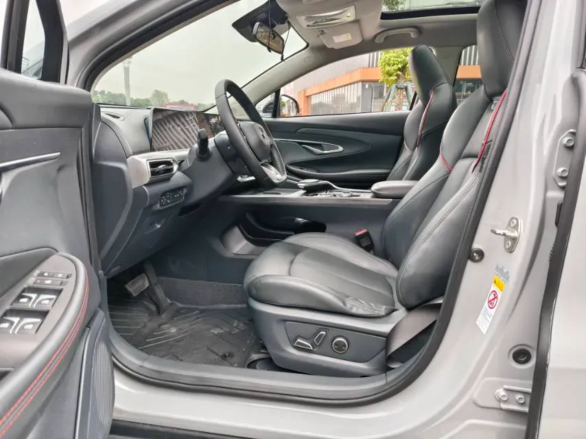 2020 ChangAn UNI-T 1.5T 180HP L4 7DCT,autocango,china used car exporter,china ev exporter,chinese used car exporter,chinese used ev exporter