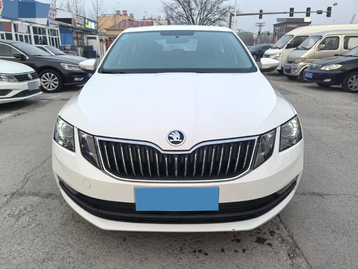 2019 Skoda Octavia 1.2T 116HP L4 7DCT,autocango,china used car exporter,china ev exporter,chinese used car exporter,chinese used ev exporter