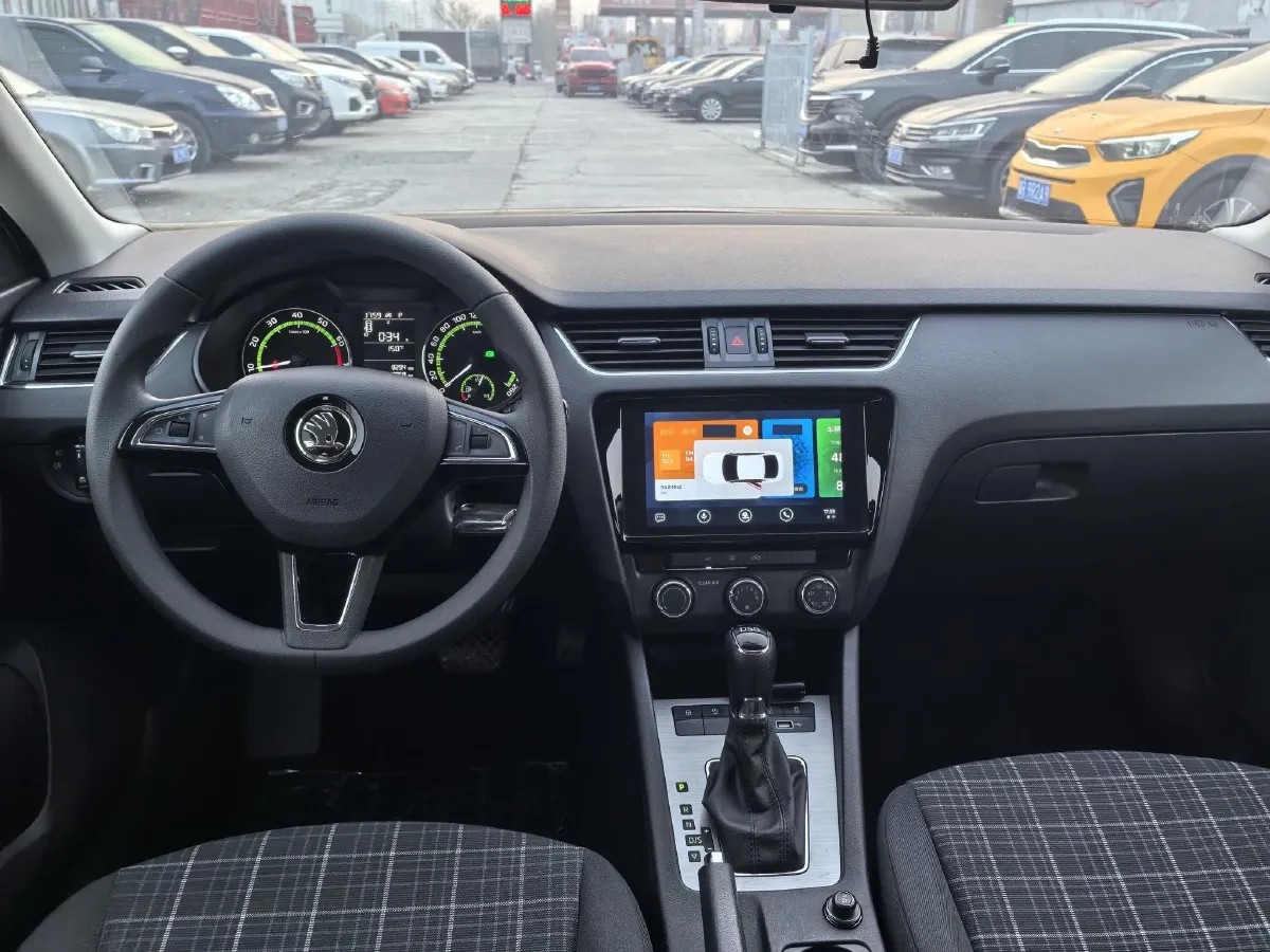 2019 Skoda Octavia 1.2T 116HP L4 7DCT,autocango,china used car exporter,china ev exporter,chinese used car exporter,chinese used ev exporter