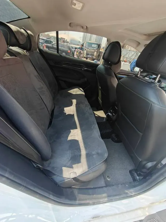 2021 Roewe i5 1.5L 120HP L4 CVT,autocango,china used car exporter,china ev exporter,chinese used car exporter,chinese used ev exporter