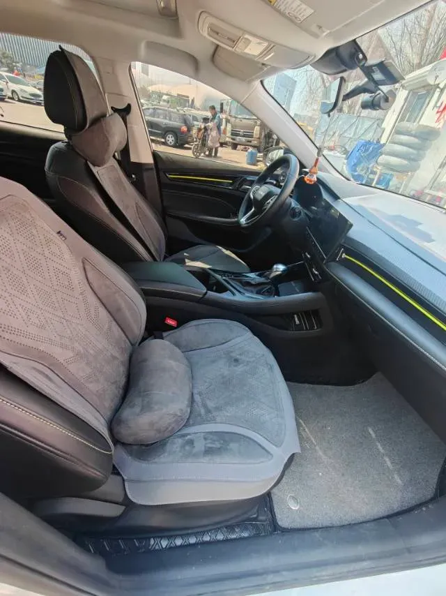 2021 Roewe i5 1.5L 120HP L4 CVT,autocango,china used car exporter,china ev exporter,chinese used car exporter,chinese used ev exporter