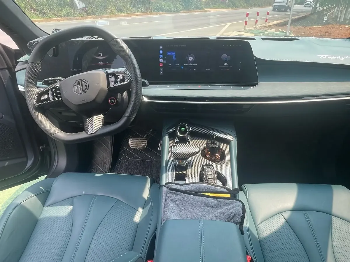 2023 MG 7 1.5T 188HP L4 7DCT,autocango,china used car exporter,china ev exporter,chinese used car exporter,chinese used ev exporter