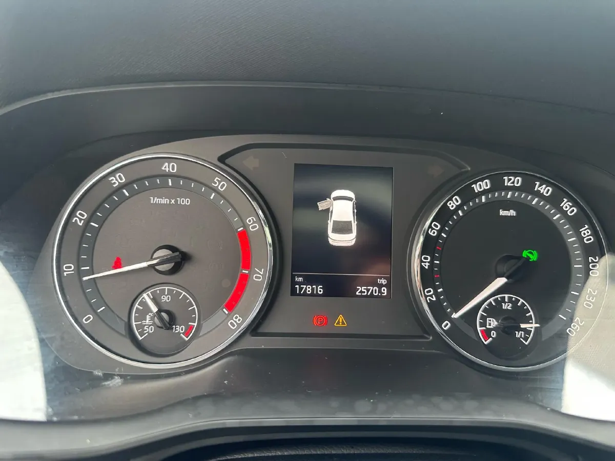 2023 Skoda Octavia 1.4T 150HP L4 7DCT,autocango,china used car exporter,china ev exporter,chinese used car exporter,chinese used ev exporter