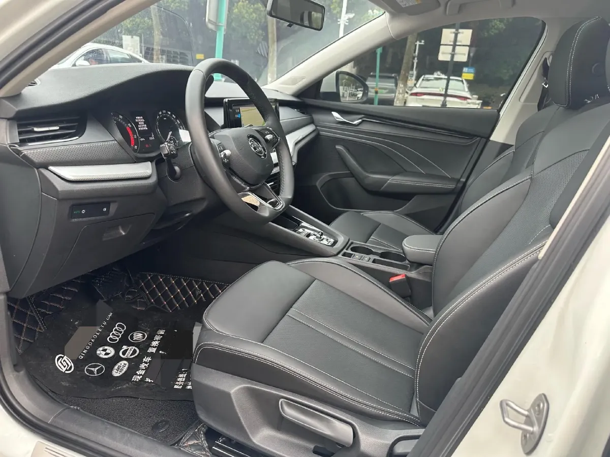 2023 Skoda Octavia 1.4T 150HP L4 7DCT,autocango,china used car exporter,china ev exporter,chinese used car exporter,chinese used ev exporter