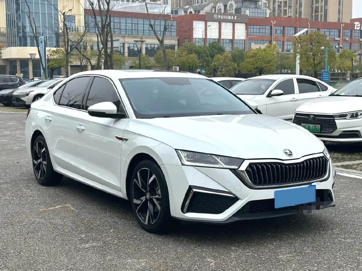 2023 Skoda Octavia 1.4T 150HP L4 7DCT,autocango,china used car exporter,china ev exporter,chinese used car exporter,chinese used ev exporter