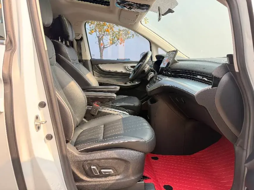 2021 Roewe iMAX8 2.0T 234HP L4 8AT,autocango,china used car exporter,china ev exporter,chinese used car exporter,chinese used ev exporter