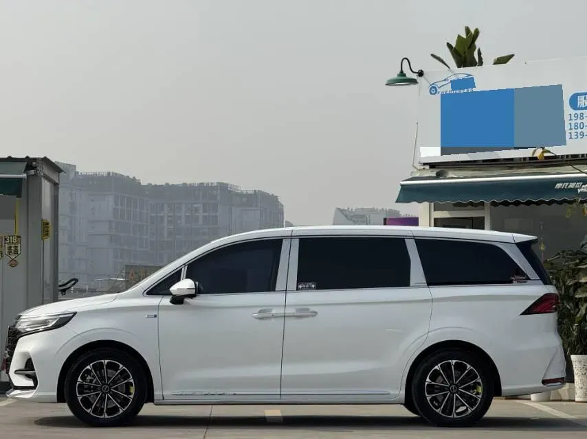 2021 Roewe iMAX8 2.0T 234HP L4 8AT,autocango,china used car exporter,china ev exporter,chinese used car exporter,chinese used ev exporter