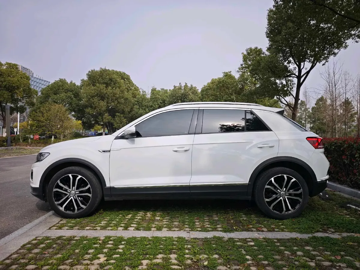 2019 Volkswagen T-Roc 1.4T 150HP L4 7DCT,autocango,china used car exporter,china ev exporter,chinese used car exporter,chinese used ev exporter