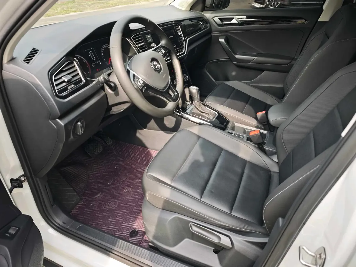 2019 Volkswagen T-Roc 1.4T 150HP L4 7DCT,autocango,china used car exporter,china ev exporter,chinese used car exporter,chinese used ev exporter
