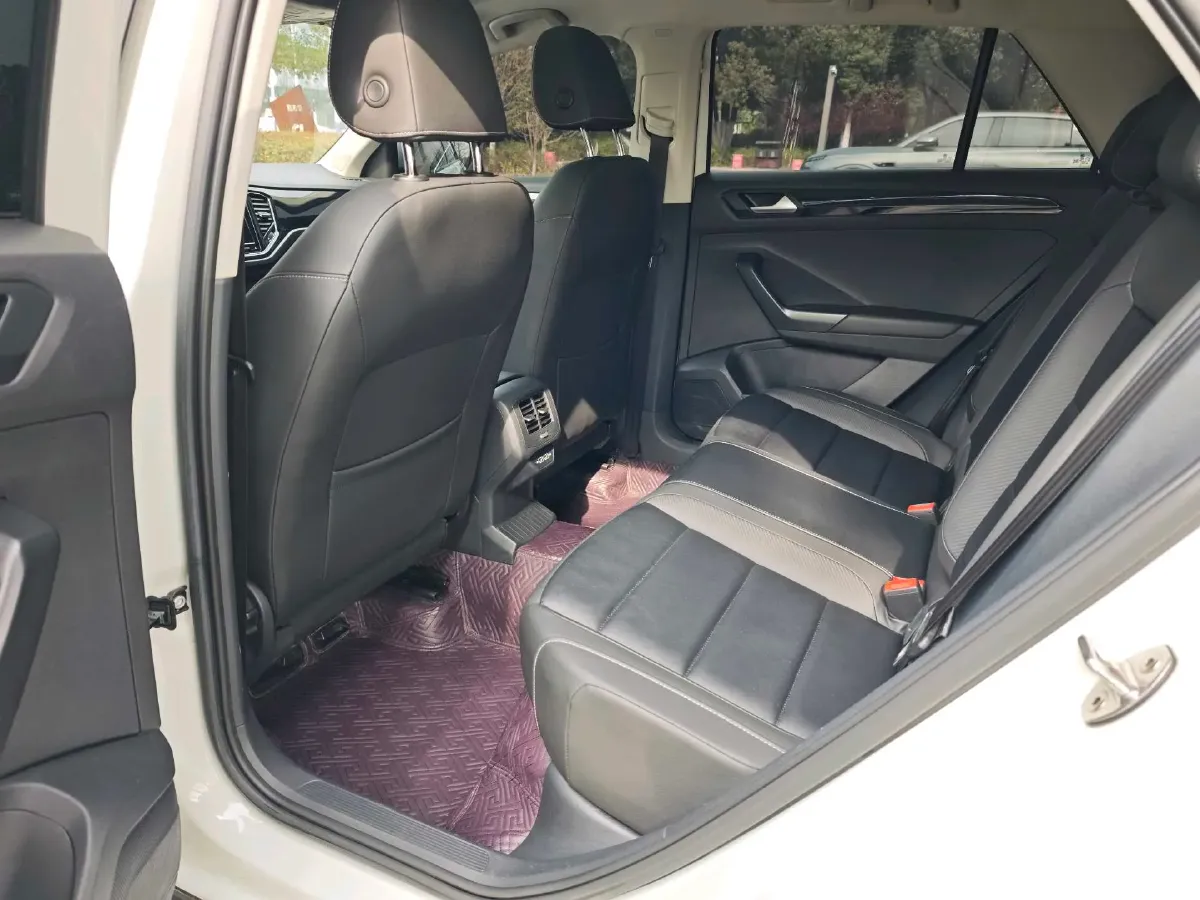 2019 Volkswagen T-Roc 1.4T 150HP L4 7DCT,autocango,china used car exporter,china ev exporter,chinese used car exporter,chinese used ev exporter