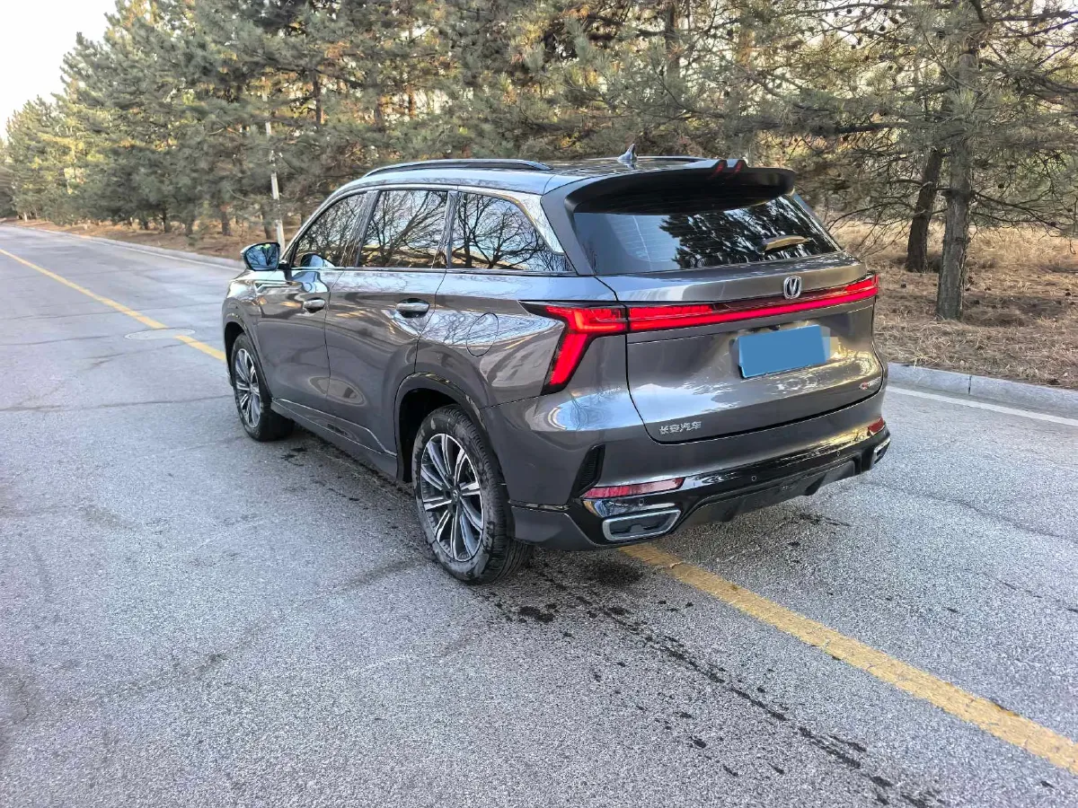 2024 ChangAn CS75 Plus 1.5T 188HP L4 8AT,autocango,china used car exporter,china ev exporter,chinese used car exporter,chinese used ev exporter