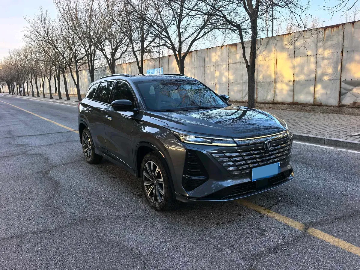 2024 ChangAn CS75 Plus 1.5T 188HP L4 8AT,autocango,china used car exporter,china ev exporter,chinese used car exporter,chinese used ev exporter