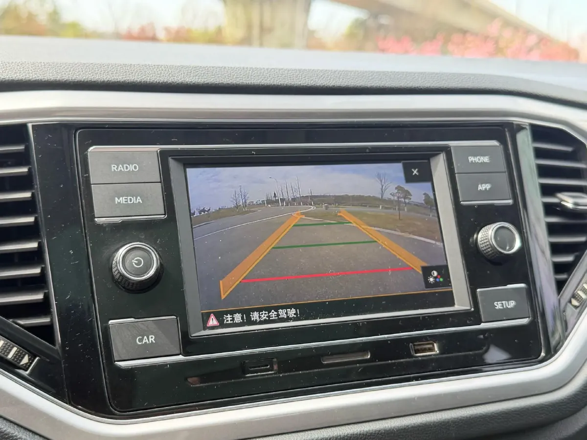 2020 Volkswagen T-Roc 1.4T 131HP L4 7DCT,autocango,china used car exporter,china ev exporter,chinese used car exporter,chinese used ev exporter