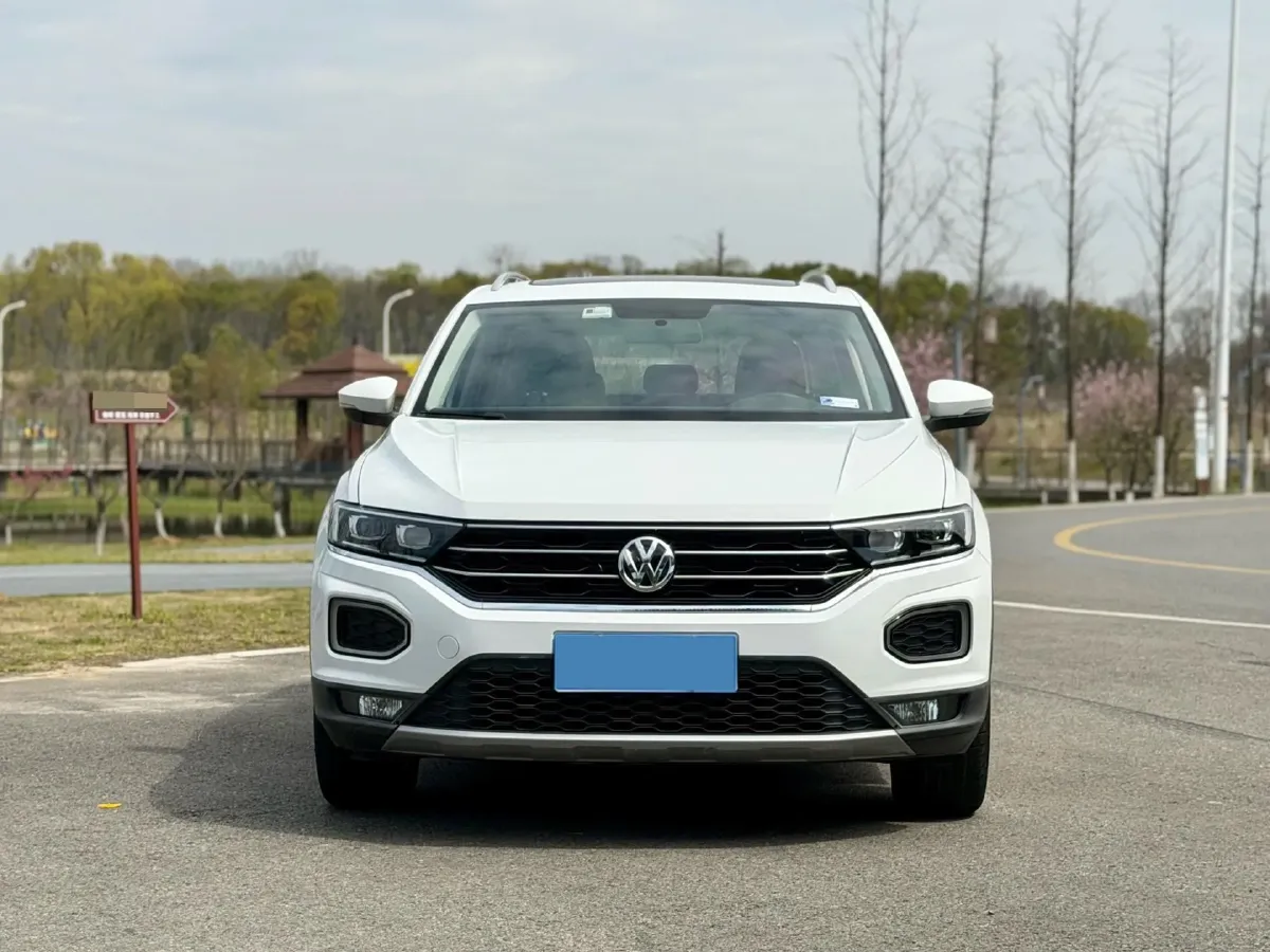 2020 Volkswagen T-Roc 1.4T 131HP L4 7DCT,autocango,china used car exporter,china ev exporter,chinese used car exporter,chinese used ev exporter