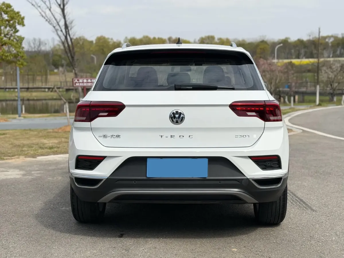2020 Volkswagen T-Roc 1.4T 131HP L4 7DCT,autocango,china used car exporter,china ev exporter,chinese used car exporter,chinese used ev exporter