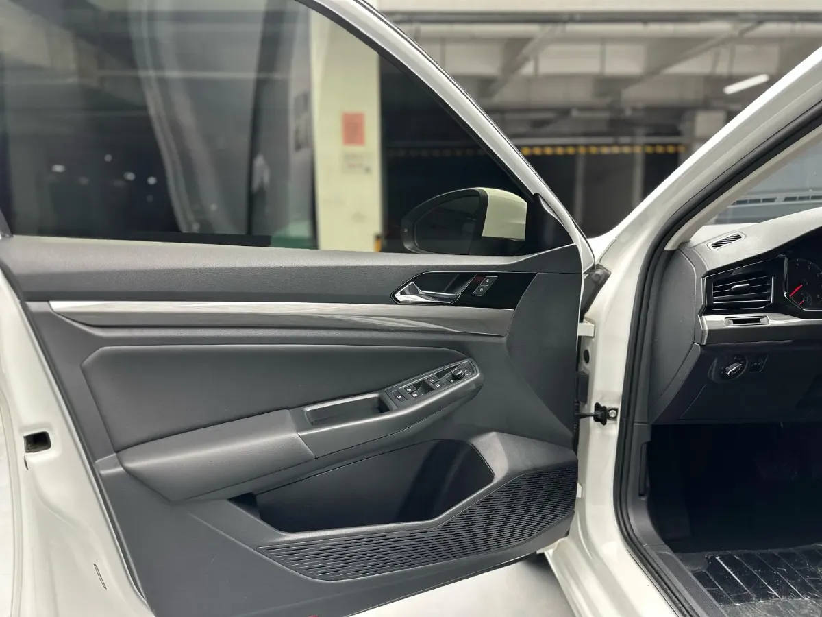 2020 Volkswagen Bora 1.5L 113HP L4 6AT,autocango,china used car exporter,china ev exporter,chinese used car exporter,chinese used ev exporter