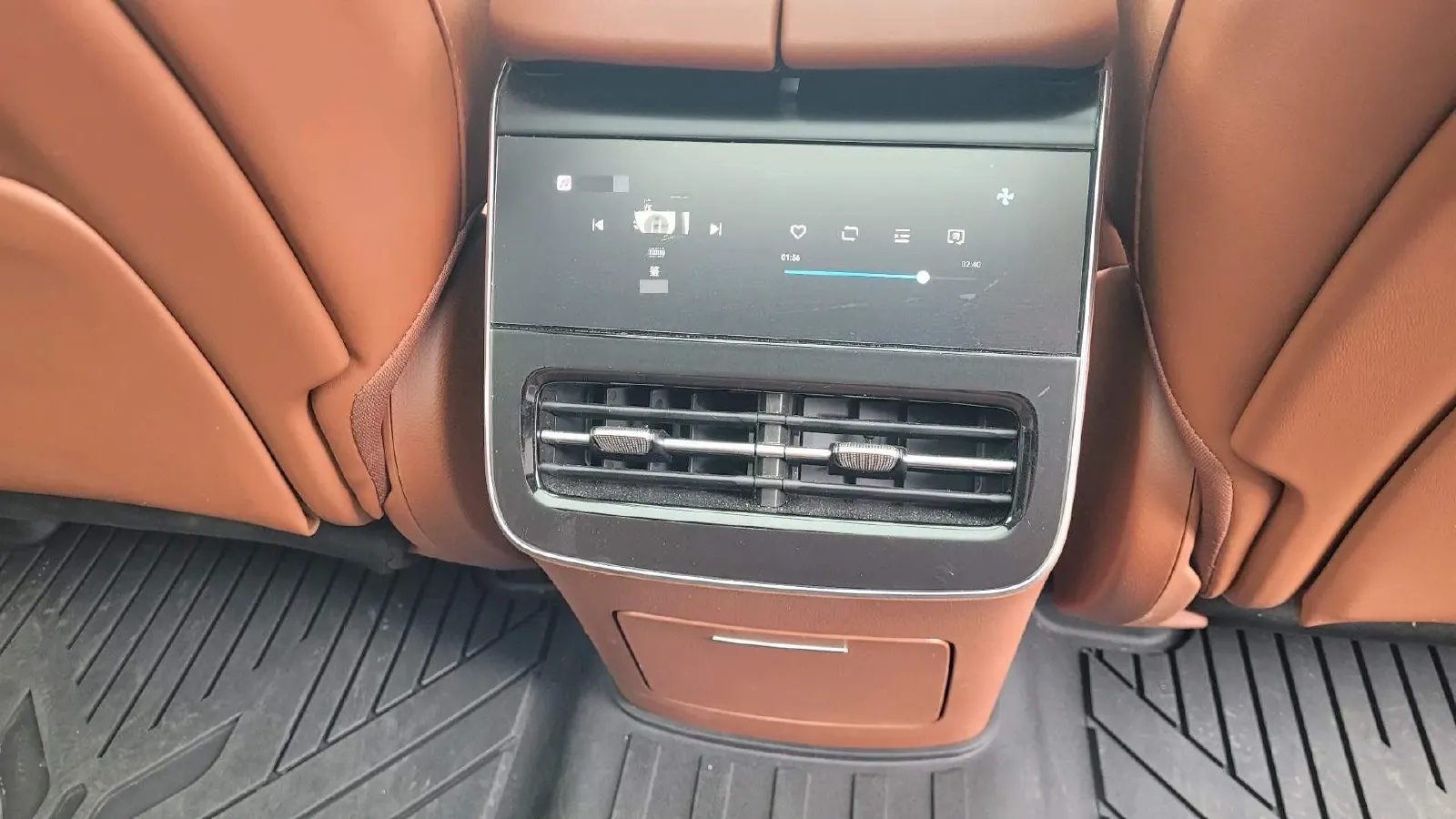 2024 Voyah FREE 1.5T 150HP L4 REEV 39.2KWH,autocango,china used car exporter,china ev exporter,chinese used car exporter,chinese used ev exporter