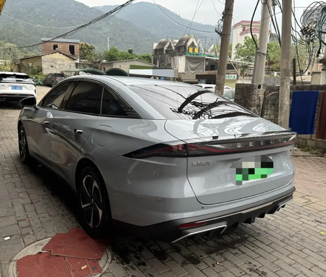 2024 Geely Galaxy L6 1.5T 163HP L4 3DHT PHEV,autocango,china used car exporter,china ev exporter,chinese used car exporter,chinese used ev exporter