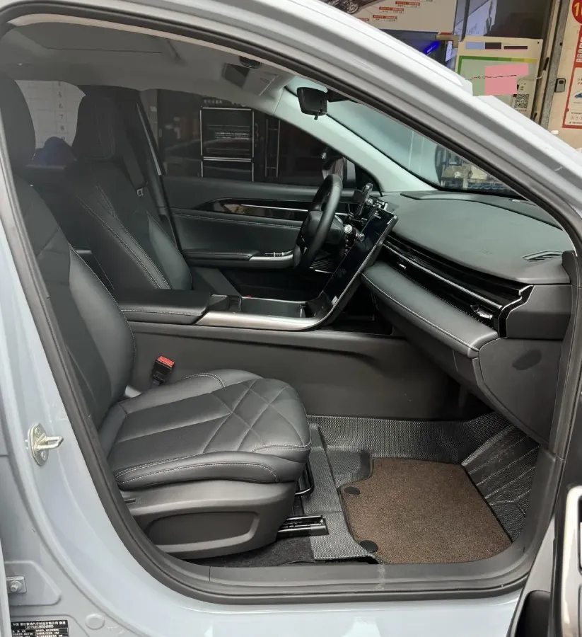 2024 Geely Galaxy L6 1.5T 163HP L4 3DHT PHEV,autocango,china used car exporter,china ev exporter,chinese used car exporter,chinese used ev exporter