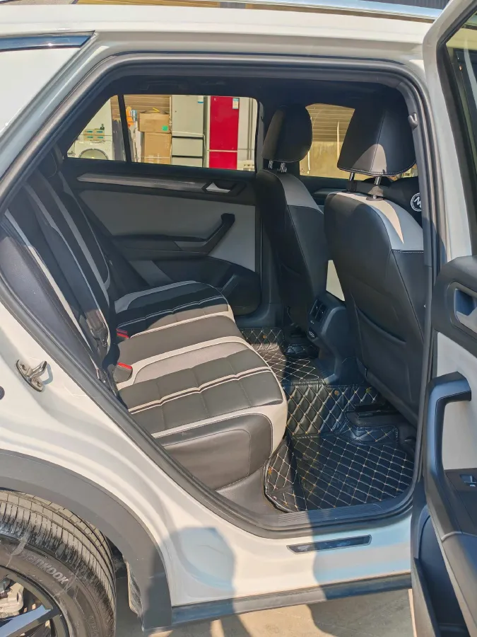 2023 Volkswagen T-Roc 1.5T 160HP L4 7DCT,autocango,china used car exporter,china ev exporter,chinese used car exporter,chinese used ev exporter