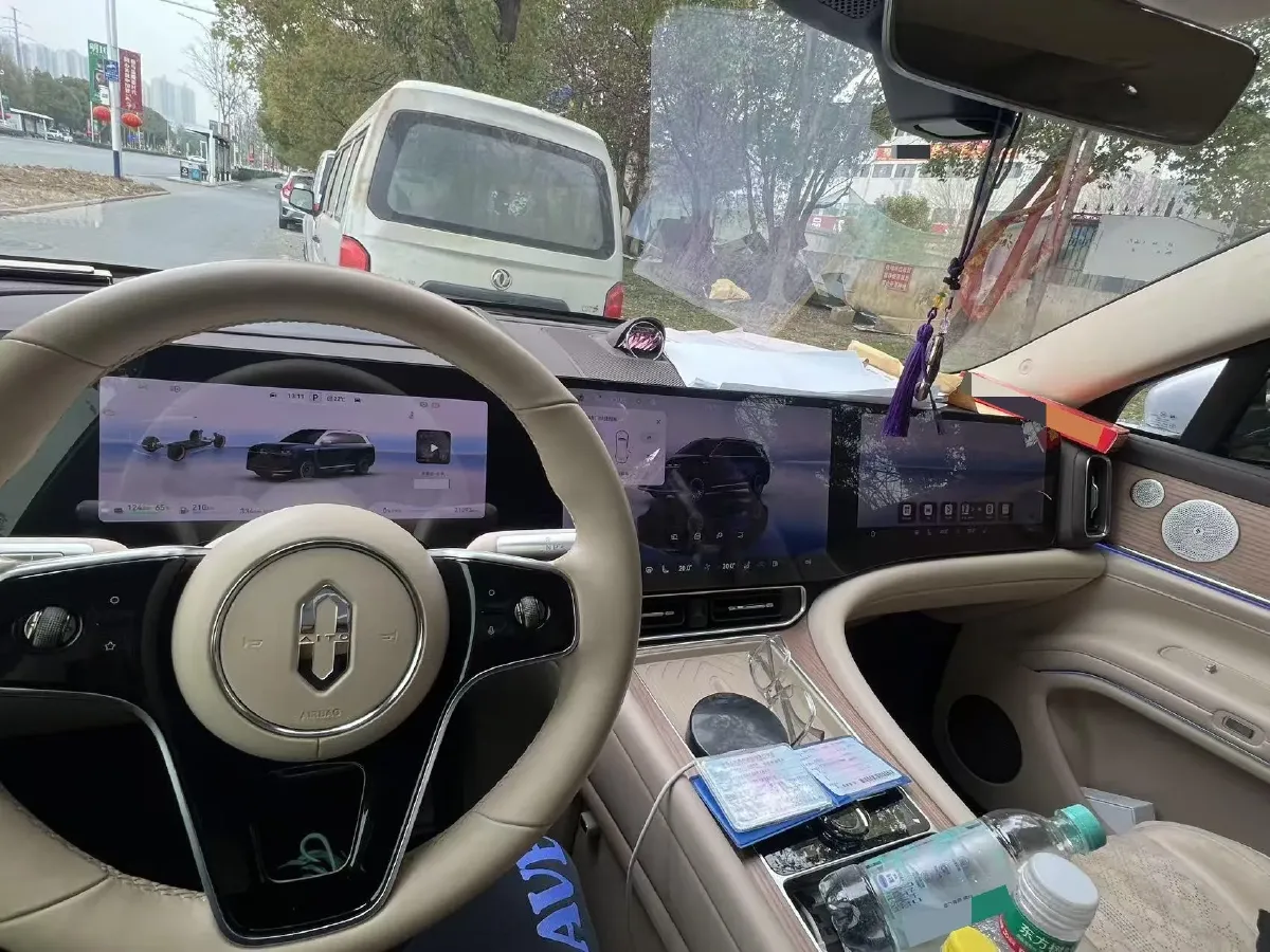 2024 AITO AITO M9 1.5T 152HP L4 REEV 42KWH,autocango,china used car exporter,china ev exporter,chinese used car exporter,chinese used ev exporter