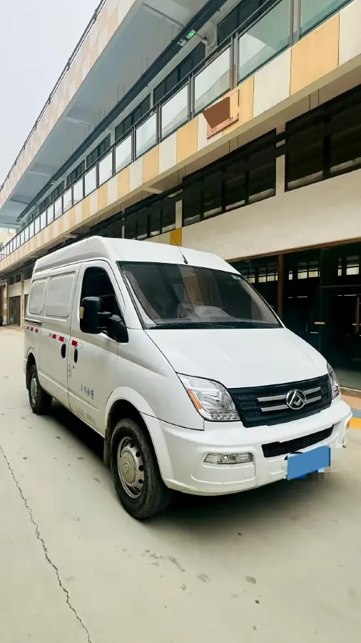 2021 MAXUS XinTu V80 2.0T 127HP L4 6MT,autocango,china used car exporter,china ev exporter,chinese used car exporter,chinese used ev exporter