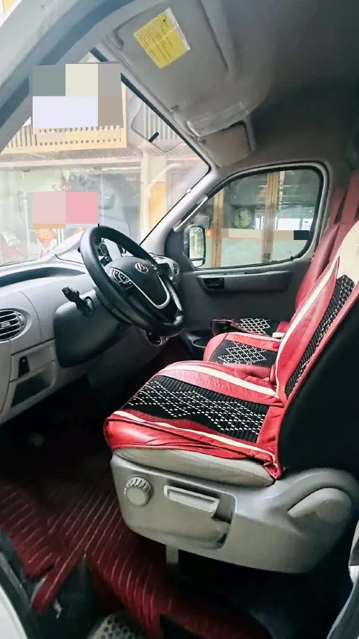 2021 MAXUS XinTu V80 2.0T 127HP L4 6MT,autocango,china used car exporter,china ev exporter,chinese used car exporter,chinese used ev exporter