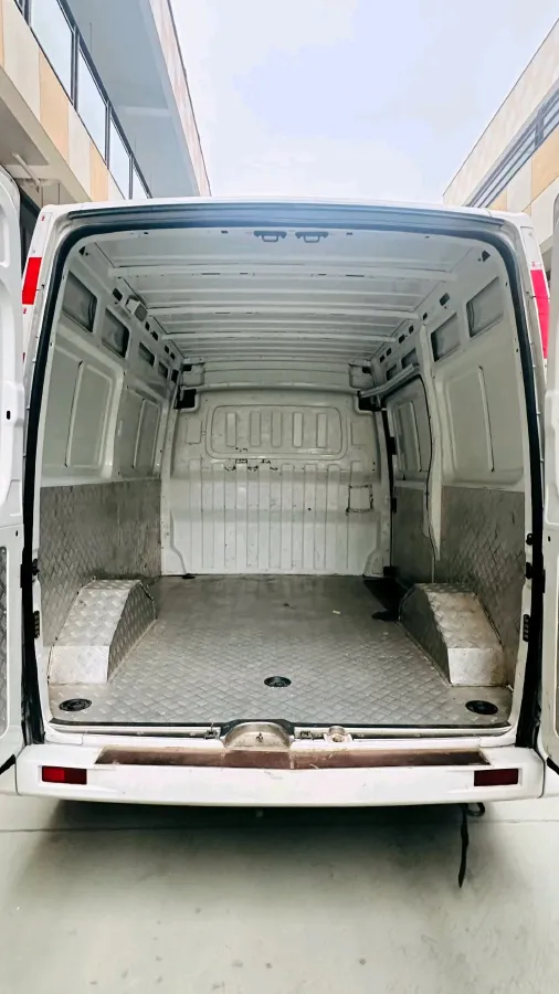 2021 MAXUS XinTu V80 2.0T 127HP L4 6MT,autocango,china used car exporter,china ev exporter,chinese used car exporter,chinese used ev exporter