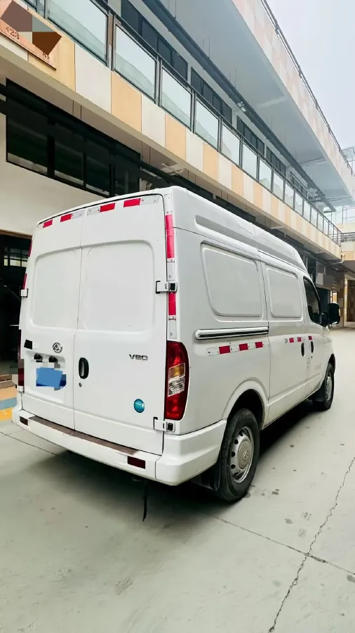 2021 MAXUS XinTu V80 2.0T 127HP L4 6MT,autocango,china used car exporter,china ev exporter,chinese used car exporter,chinese used ev exporter