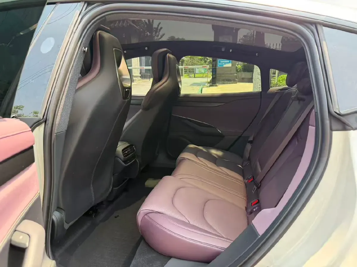 2024 MI SU7 BEV 94.3KWH,autocango,china used car exporter,china ev exporter,chinese used car exporter,chinese used ev exporter