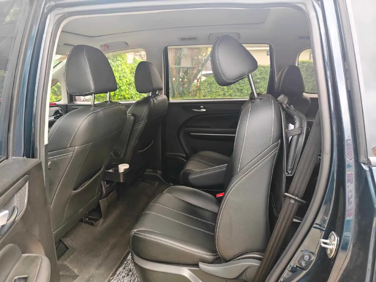 2021 GAC Trumpchi M6 1.5T 169HP L4 7DCT,autocango,china used car exporter,china ev exporter,chinese used car exporter,chinese used ev exporter