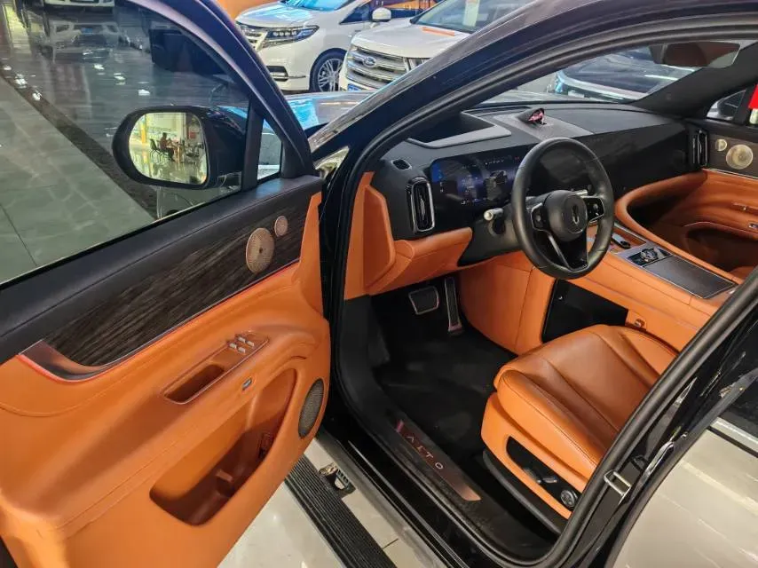 2024 AITO AITO M9 1.5T 152HP L4 REEV 42KWH,autocango,china used car exporter,china ev exporter,chinese used car exporter,chinese used ev exporter