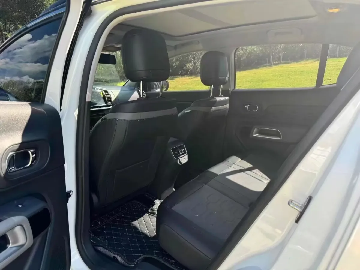 2020 Citroen C5 Aircross 1.6T 170HP L4 6AT,autocango,china used car exporter,china ev exporter,chinese used car exporter,chinese used ev exporter