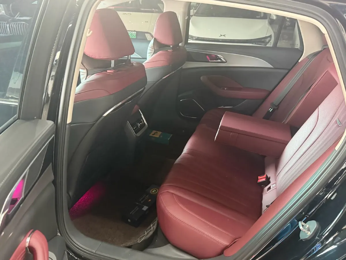 2023 HongQi H5 1.5T 169HP L4 7DCT,autocango,china used car exporter,china ev exporter,chinese used car exporter,chinese used ev exporter